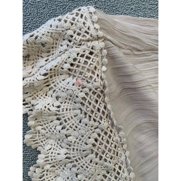 Free People Women's L Flowy Shorts Beige Cropped Culottes Crochet Lace Hem - Picture 6 of 14